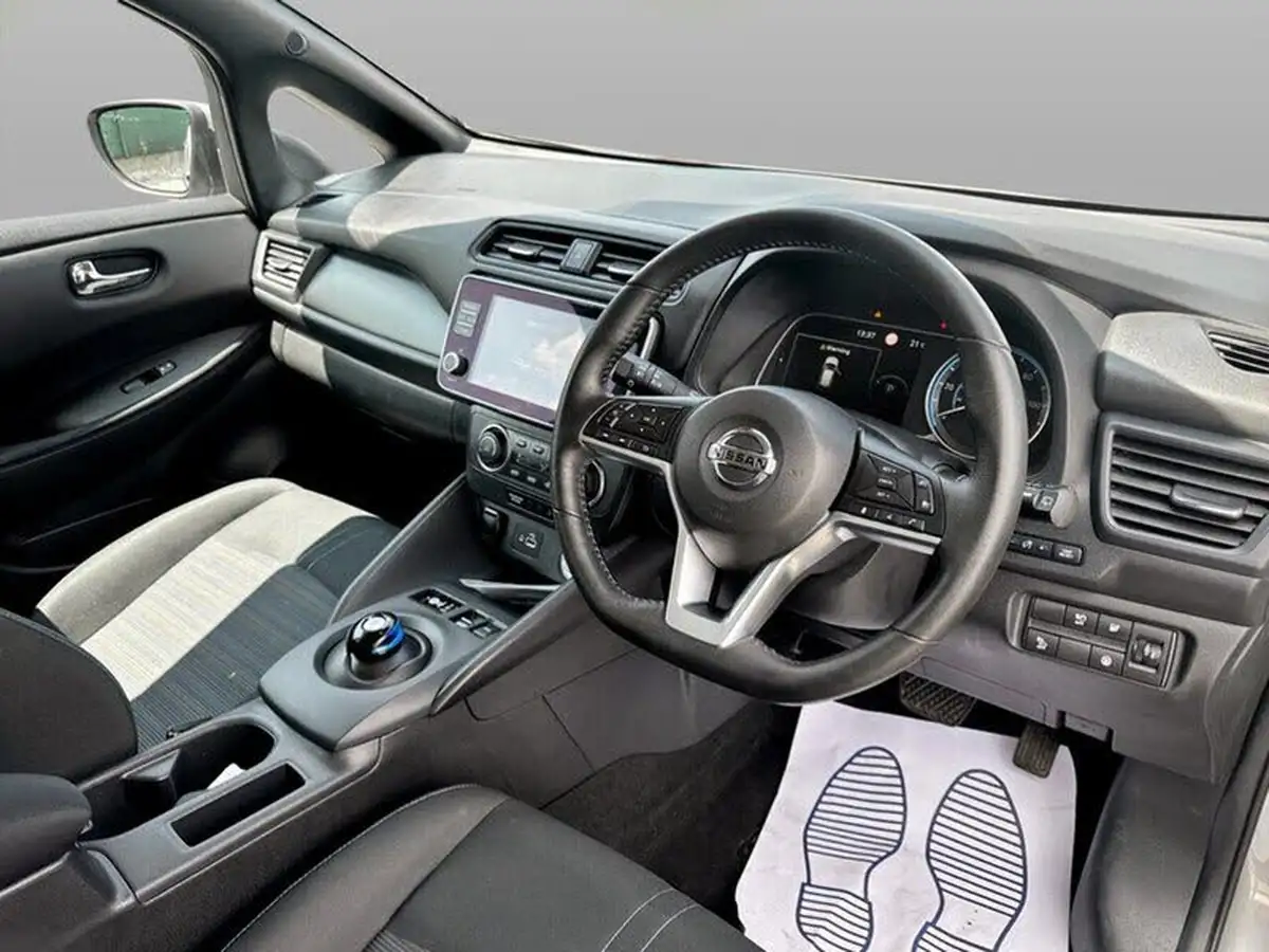 2022-nissan-leaf-e-acenta-big-18