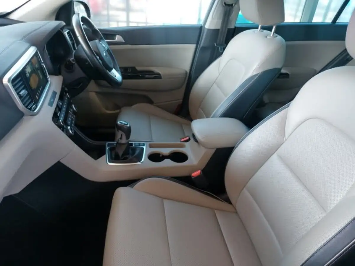 2020-kia-sportage-16-gdi-platinum-edition-big-4