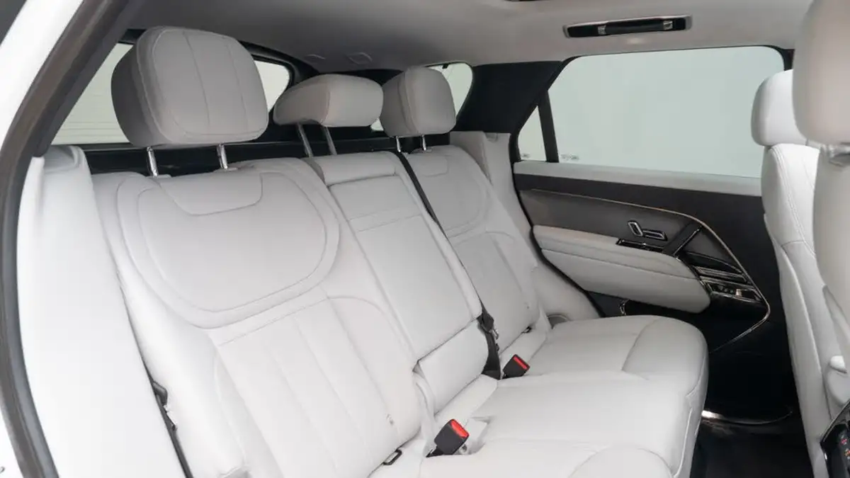 2023-land-rover-range-rover-sport-30-d300-se-big-16