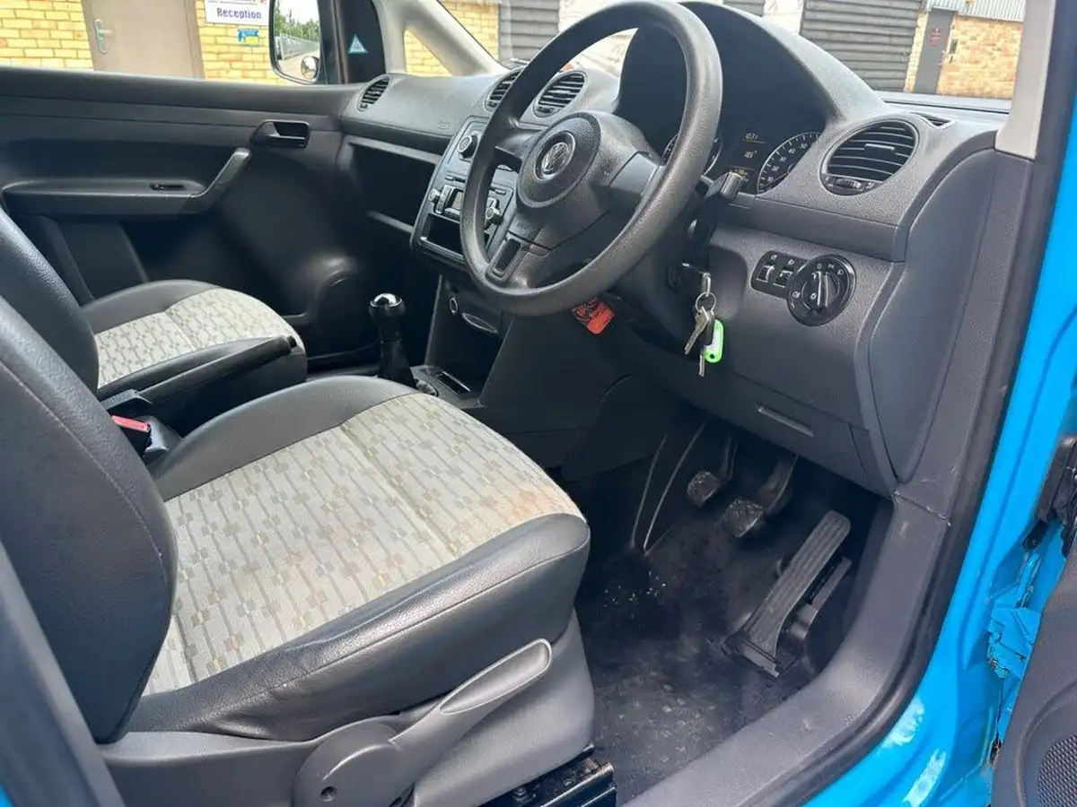 2011-volkswagen-caddy-maxi-16td-maxi-panel-van-big-9