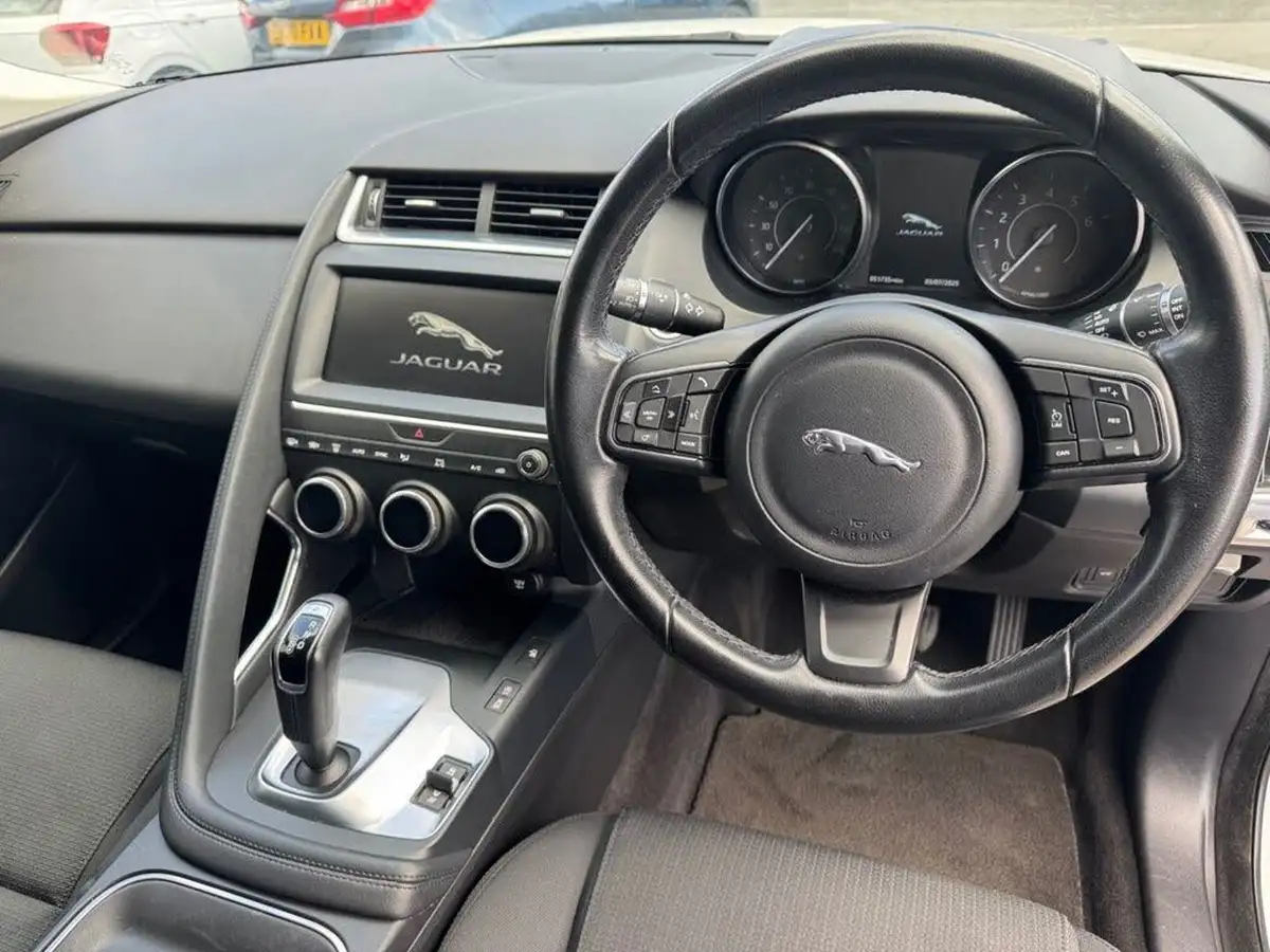 2018-jaguar-e-pace-20-i4-249ps-ss-big-19