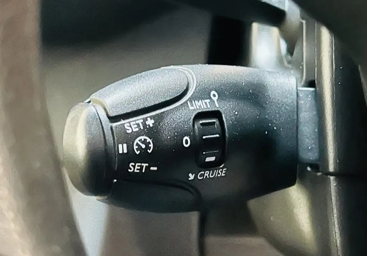 2021-peugeot-expert-15-bluehdi-professional-compact-1000-eu6dt-e-big-26