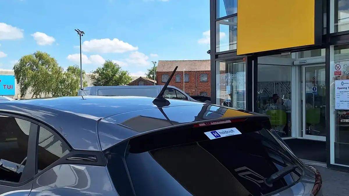 2021-renault-captur-13-tce-iconic-140ps-big-17