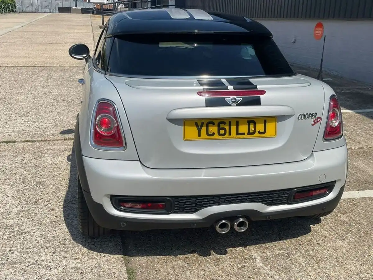 2011-mini-cooper-20td-cooper-sd-avenue-coupe-3d-auto-big-19