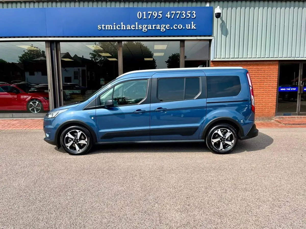 2022-ford-grand-tourneo-connect-15-active-120ps-ecoblue-1499cc-powershift-big-14