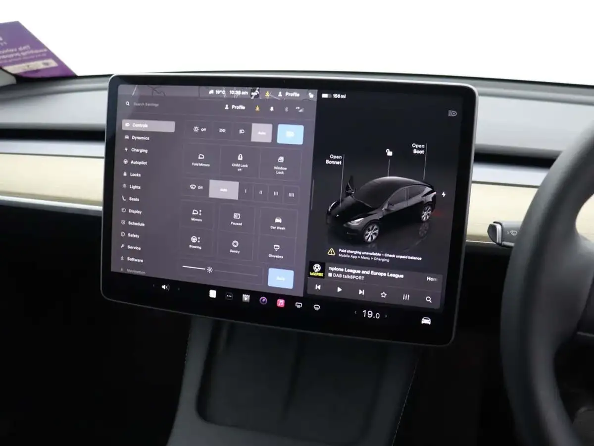 2022-tesla-model-y-e-rwd-big-28