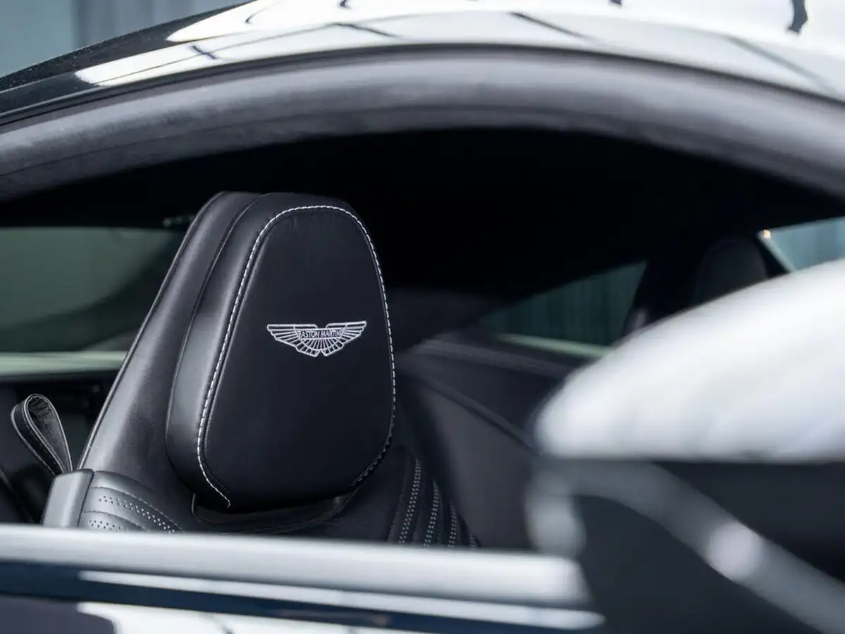 2022-aston-martin-db11-40-v8-503bhp-ss-big-33