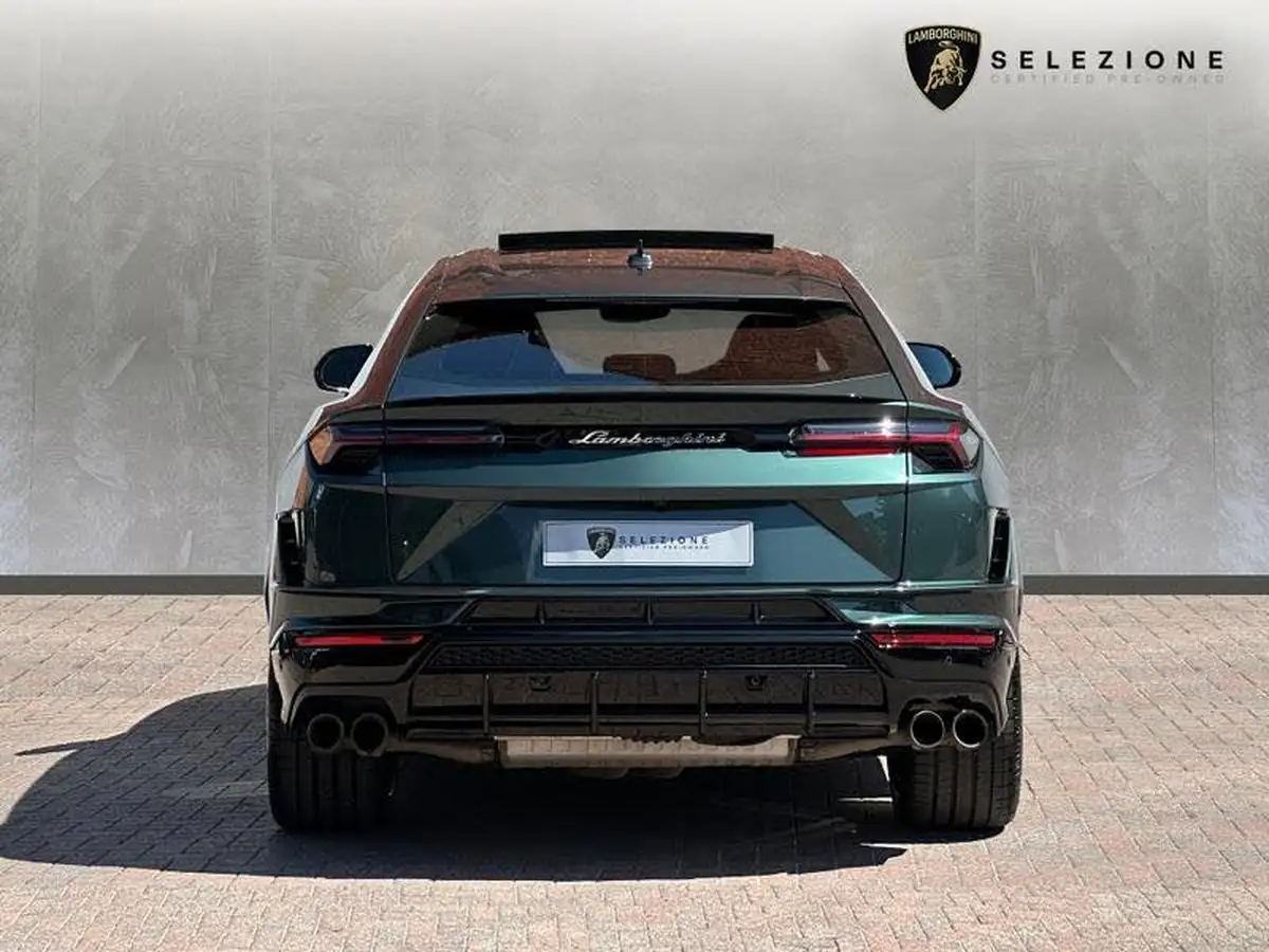 2023-lamborghini-urus-40-no-trim-big-3