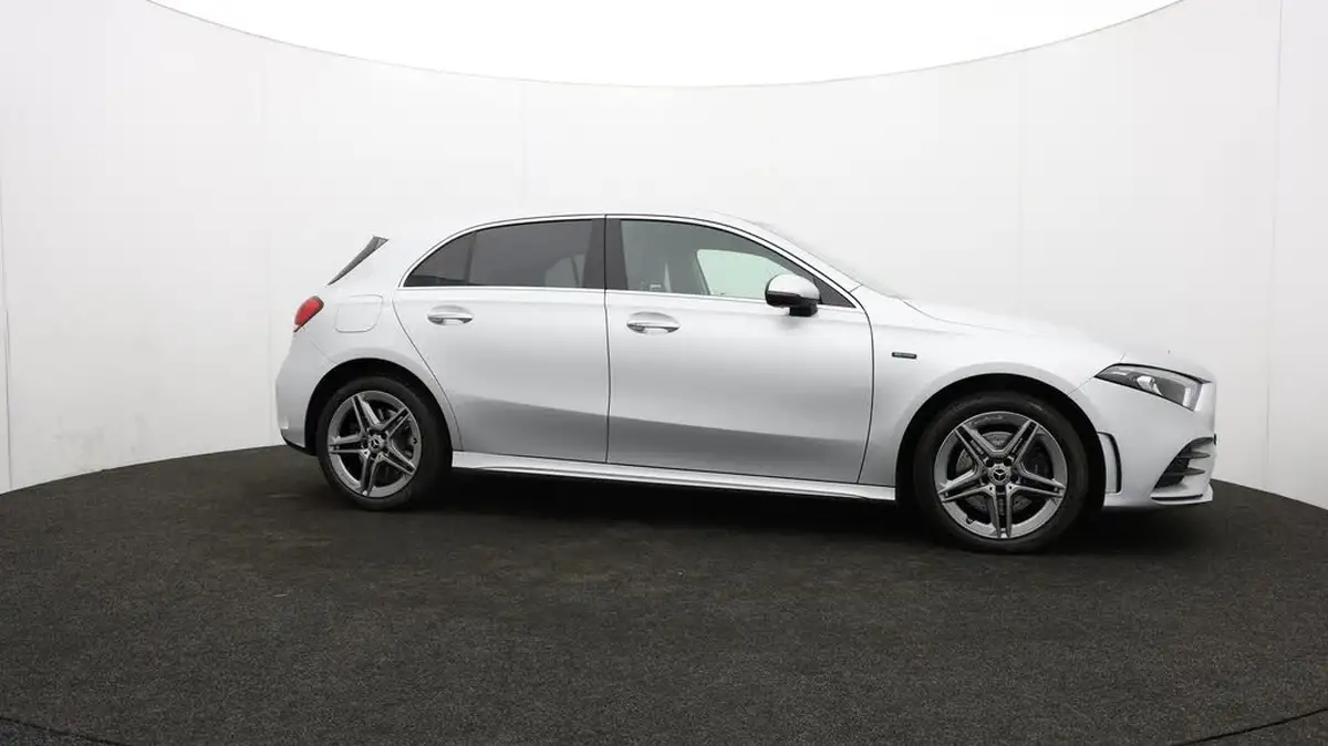 2021-mercedes-benz-a-class-13-a250e-amg-line-hatchback-5d-big-33