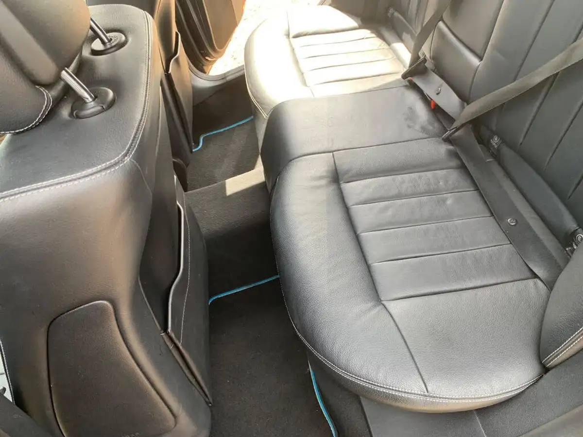 2014-mercedes-benz-e-class-21td-e300-se-saloon-4d-big-40