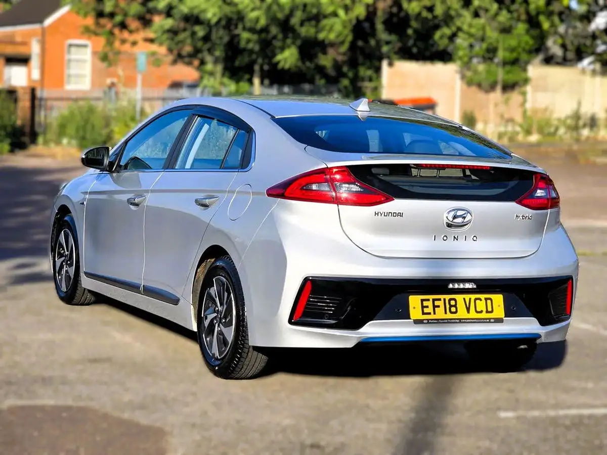 2018-hyundai-ioniq-16-gdi-premium-se-hybrid-big-13