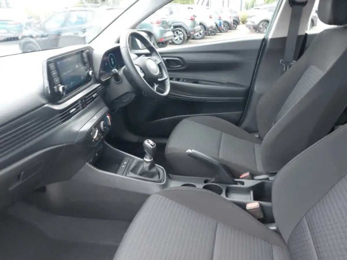 2022-hyundai-i20-10-t-gdi-se-connect-eclutch-imt-big-4