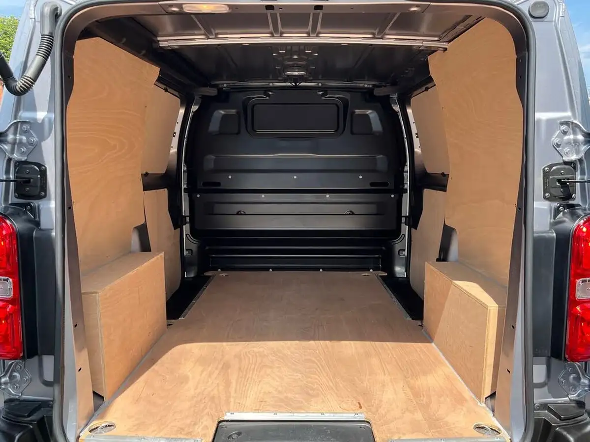 2023-vauxhall-vivaro-e-3100-75kwh-l1h1-prime-panel-van-big-10