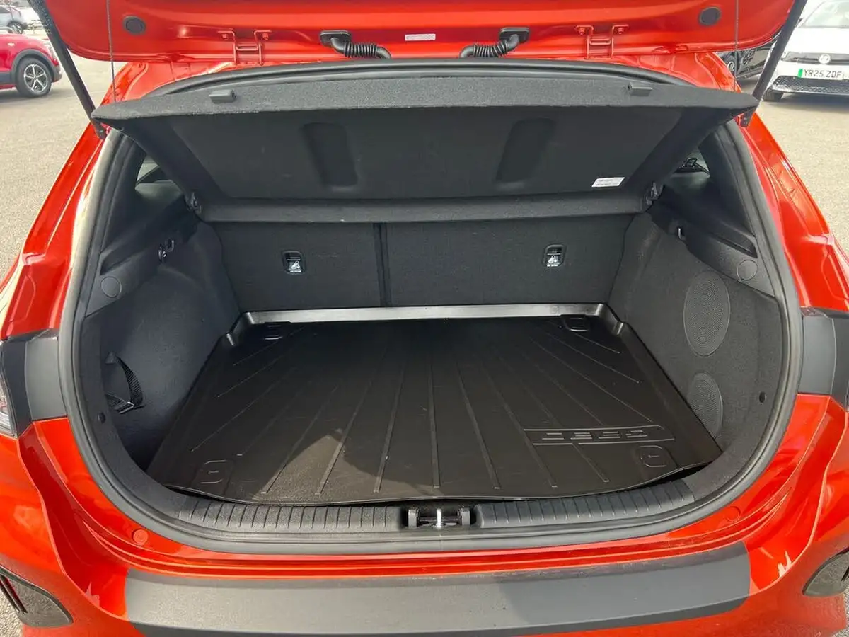 2025-kia-ceed-15-t-gdi-gt-line-s-big-10