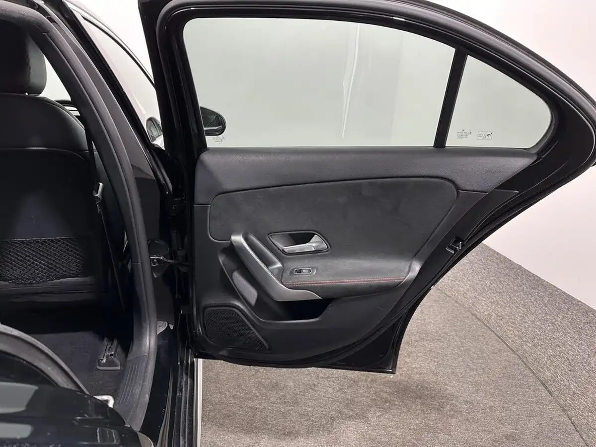 2019-mercedes-benz-a-class-13-a200-amg-line-saloon-4d-big-38