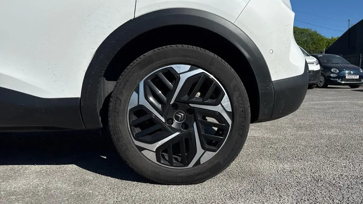 2022-citroen-c4-12-puretech-c-series-edition-big-17