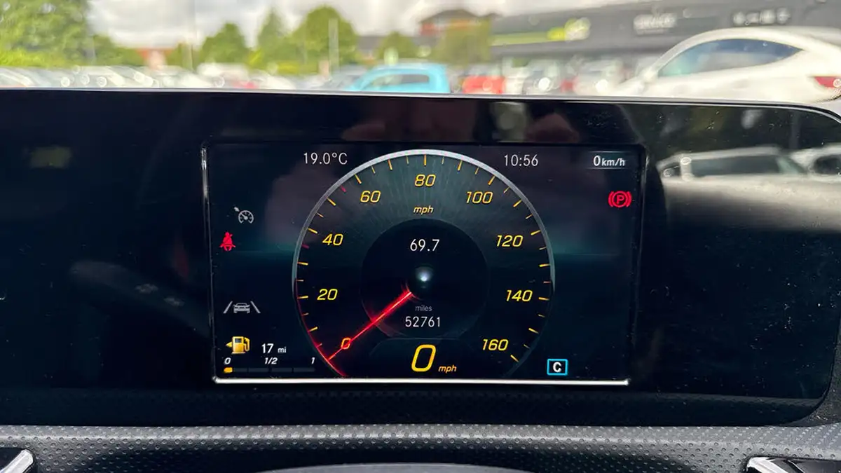 2019-mercedes-benz-a-class-13-a200-amg-line-hatchback-5d-big-12