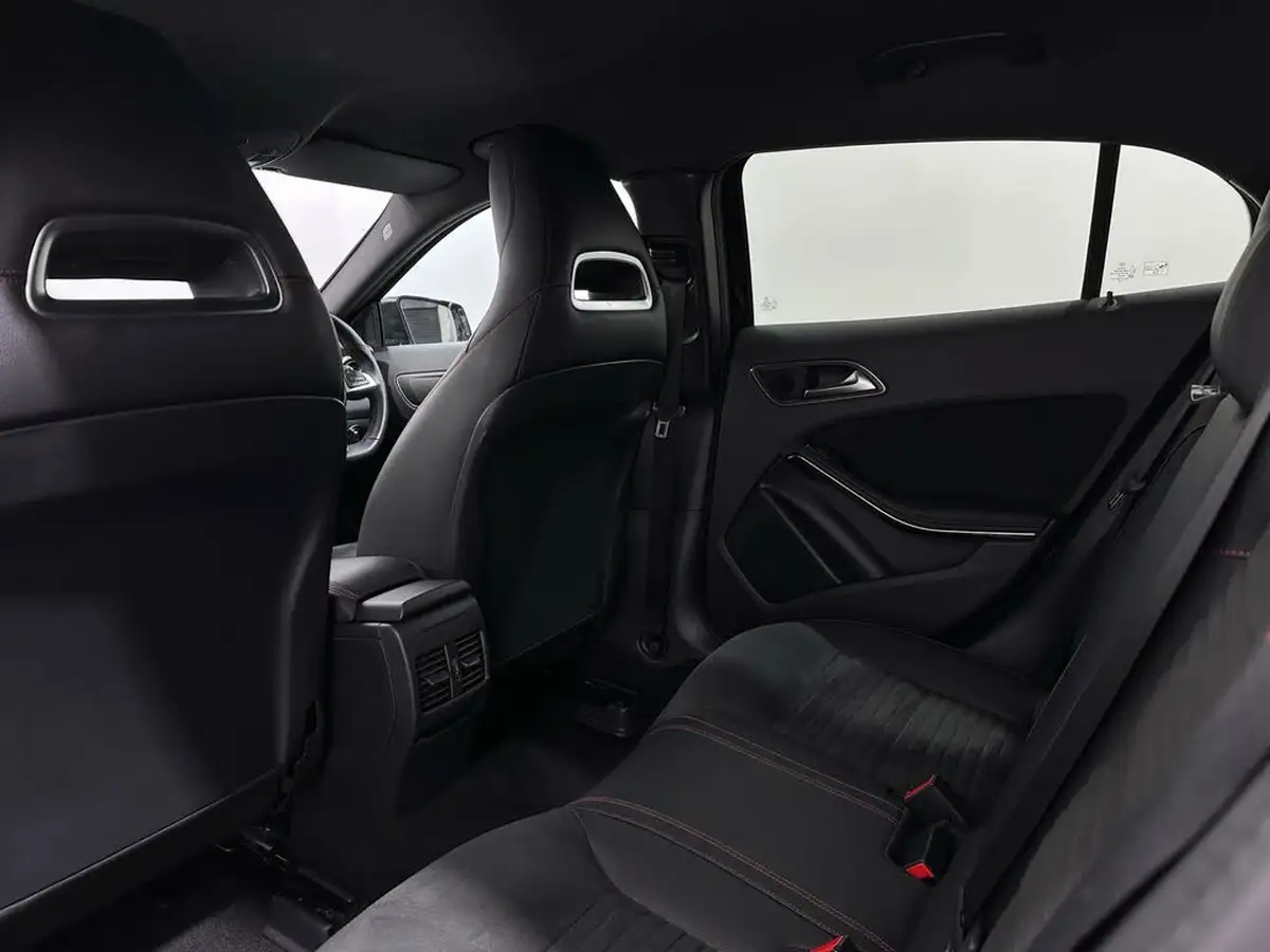 2019-mercedes-benz-gla-class-16-gla-200-amg-line-edition-7g-dct-big-32