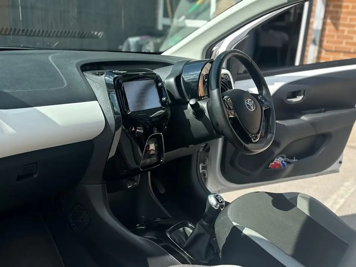 2018-toyota-aygo-10-vvt-i-x-press-71bhp-big-19