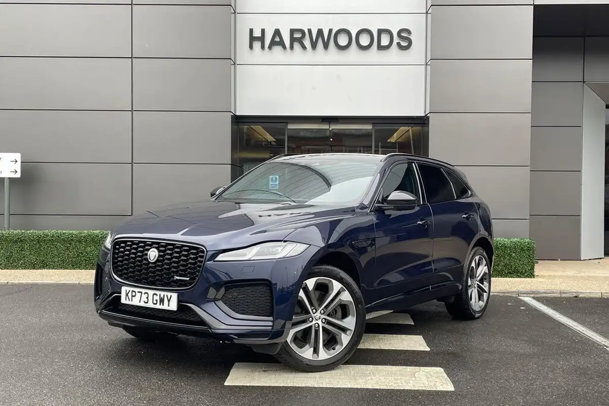 2023-jaguar-f-pace-20-p250-r-dynamic-hse-black-big-14