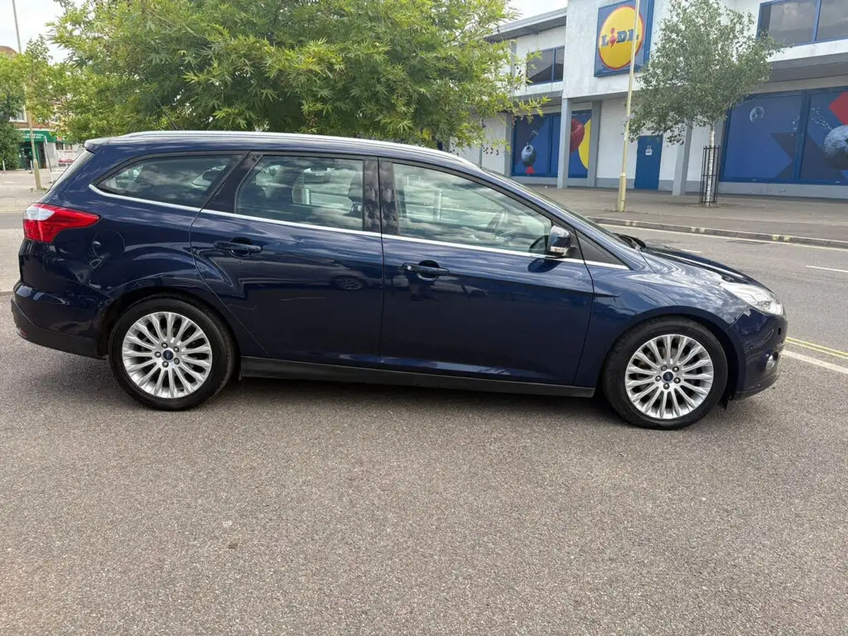 2013-ford-focus-20td-titanium-x-estate-big-7