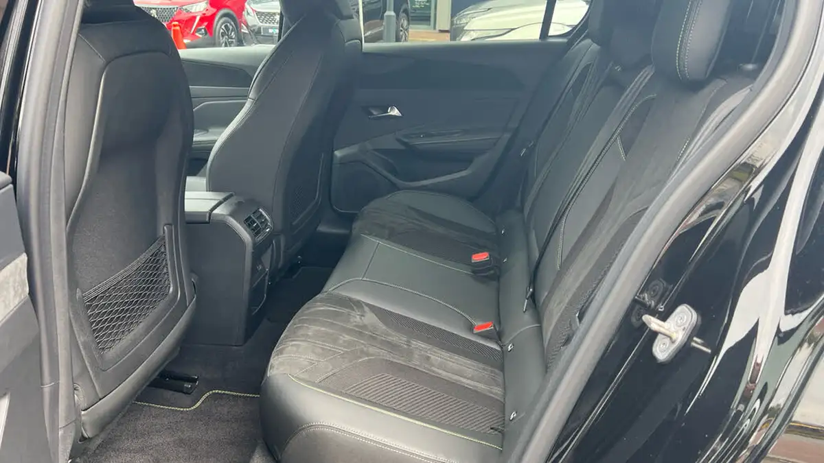 2023-peugeot-308-12-puretech-gt-130ps-ss-eat8-big-32