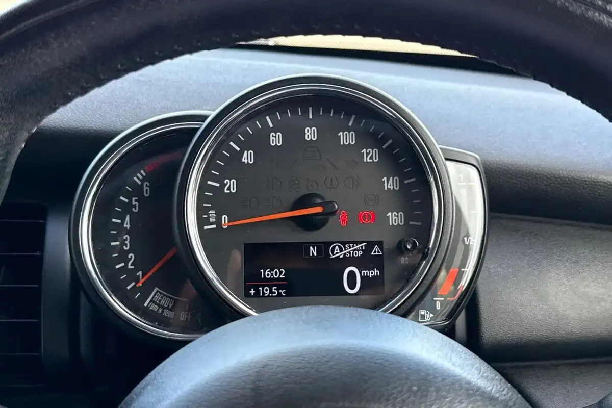2019-mini-cooper-15-one-classic-102bhp-ss-5d-big-38