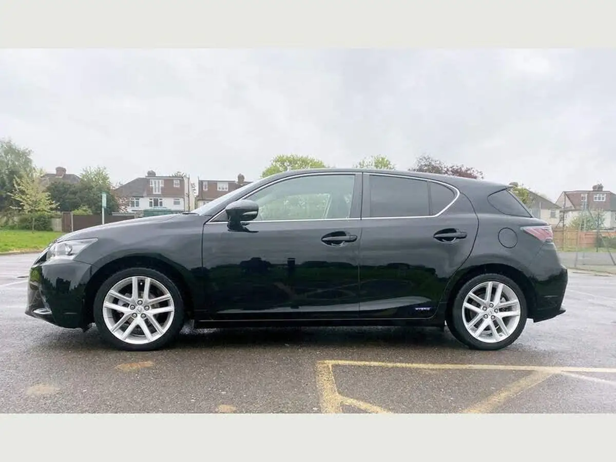 2014-lexus-ct-200h-18-advance-big-3