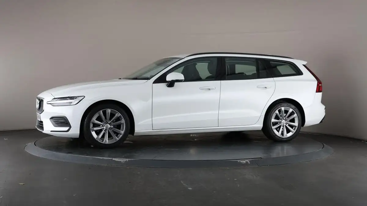 2020-volvo-v60-20-b3-momentum-big-41