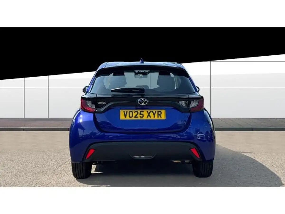 2025-toyota-yaris-15-vvt-i-icon-big-5