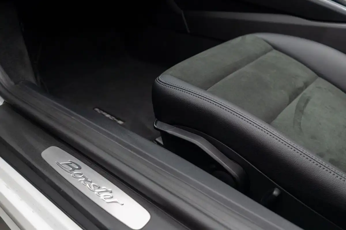 2024-porsche-boxster-718-20-boxster-big-30