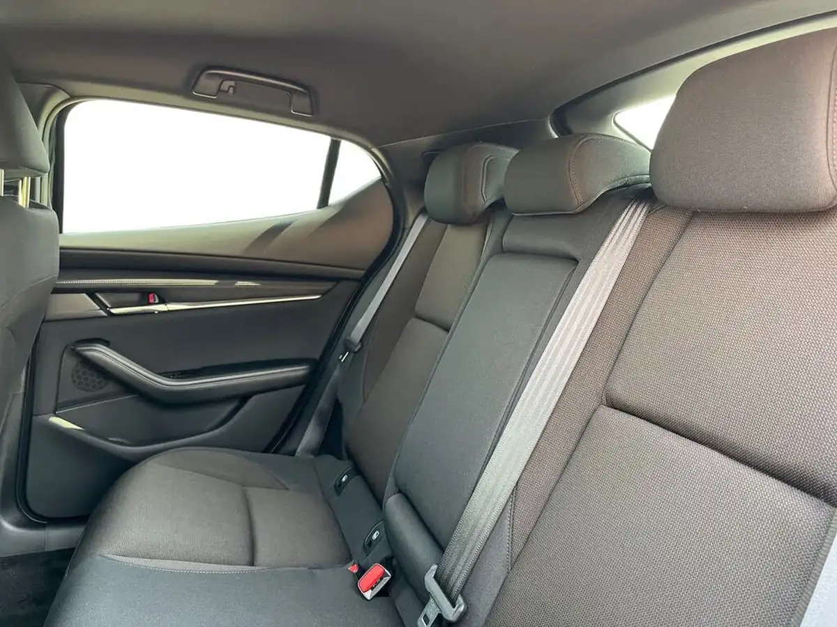 2025-mazda-mazda3-25-e-skyactiv-g-exclusive-line-big-10