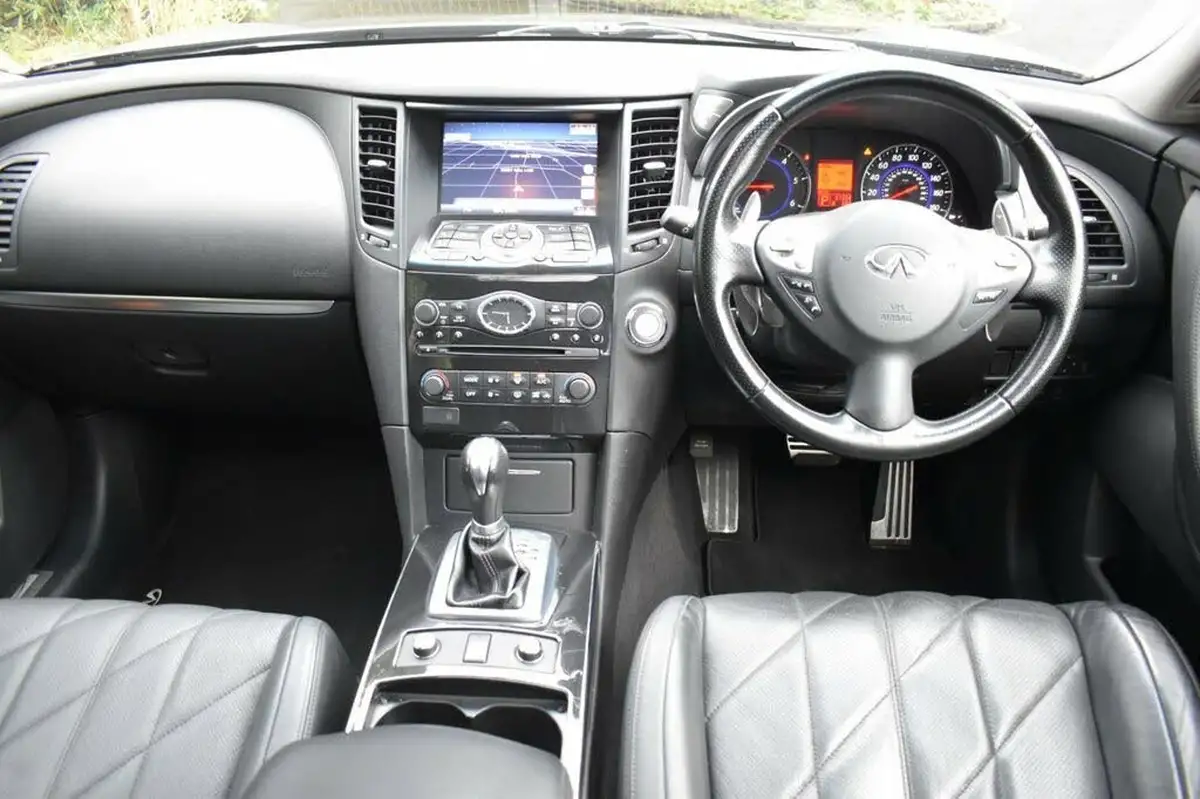 2010-infiniti-fx-50-s-le-big-25