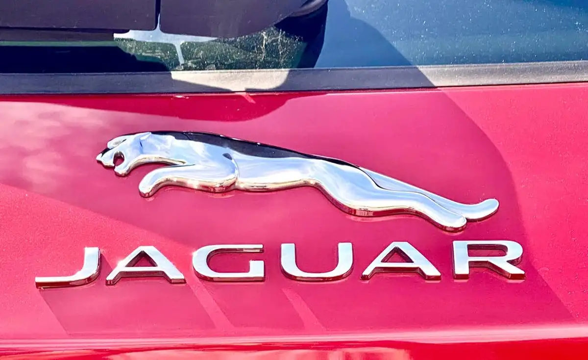 2017-jaguar-f-pace-30td-s-ss-big-41