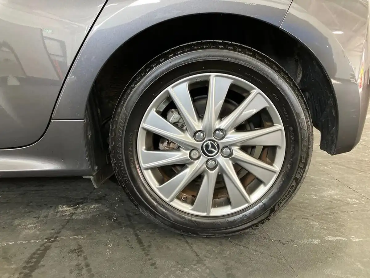 2023-mazda-mazda2-15-select-big-7