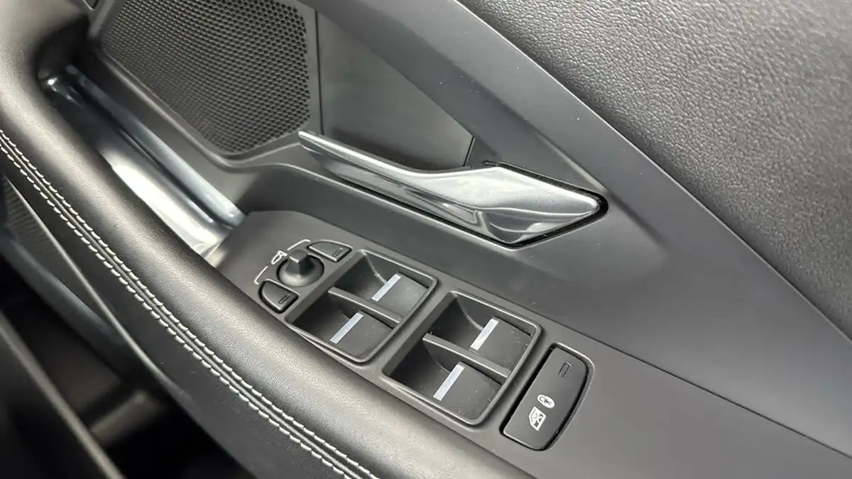 2019-jaguar-e-pace-20-i4-r-dynamic-hse-200ps-big-22
