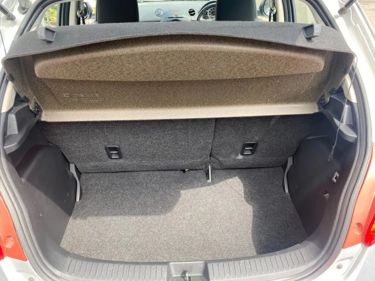 2012-mazda-mazda2-15-ts2-big-37