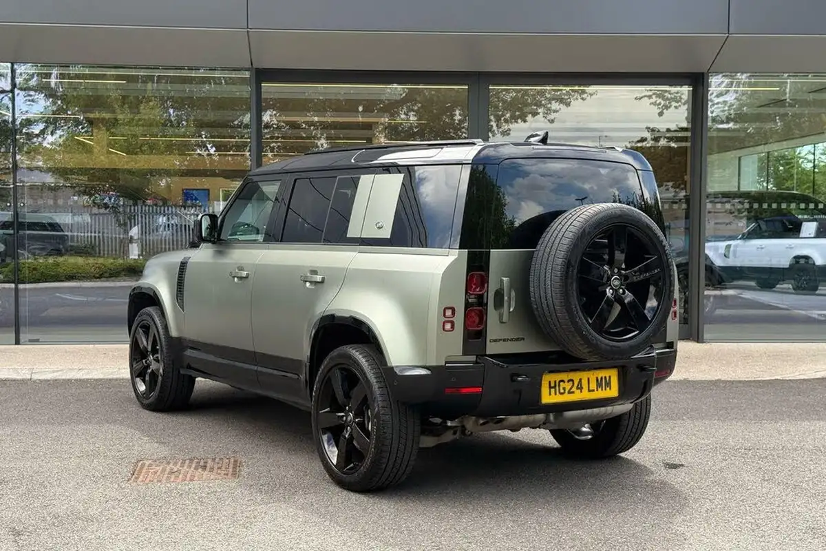 2024-land-rover-110-defender-30-d300-x-dynamic-hse-big-66