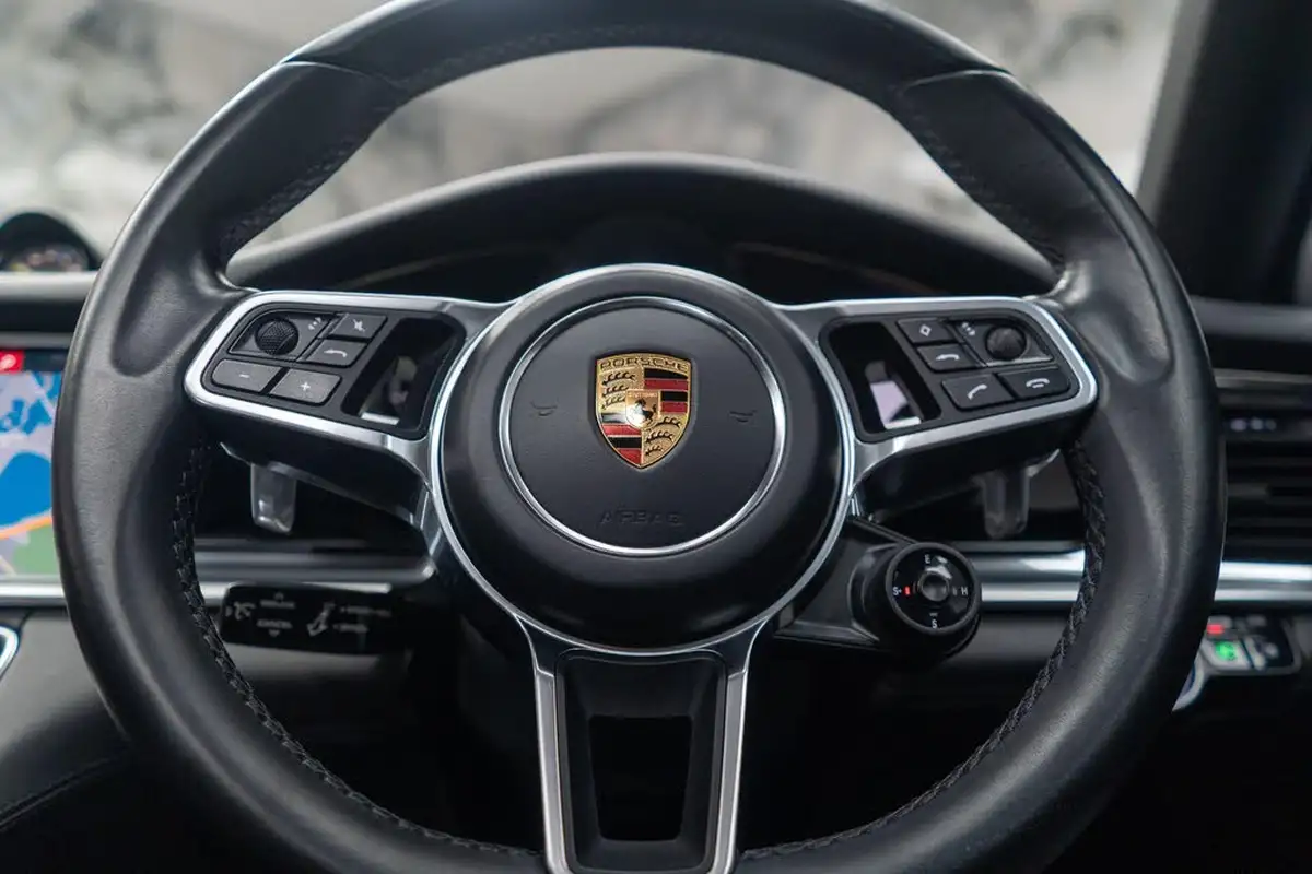 2017-porsche-panamera-29-v6-4-e-hybrid-executive-big-16
