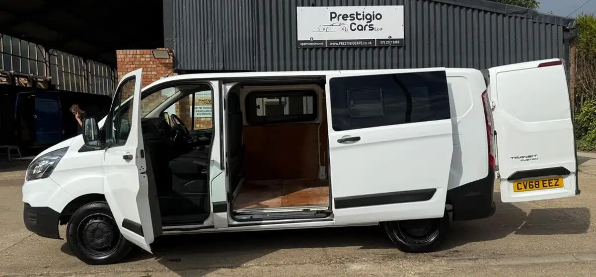 2018-ford-transit-custom-20tdci-300-l2h1-105pseu6-panel-van-big-18