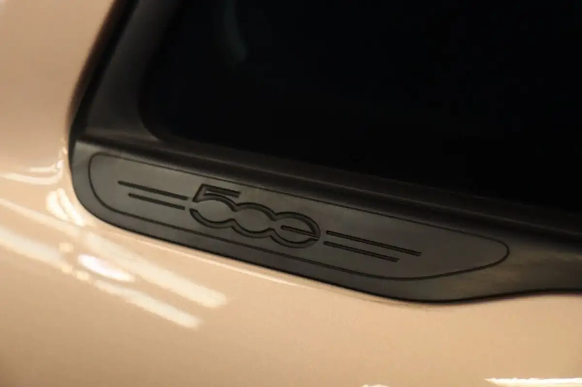 2022-fiat-500-e-icon-117bhp-big-22