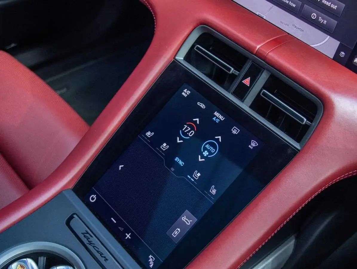 2020-porsche-taycan-e-turbo-s-big-9