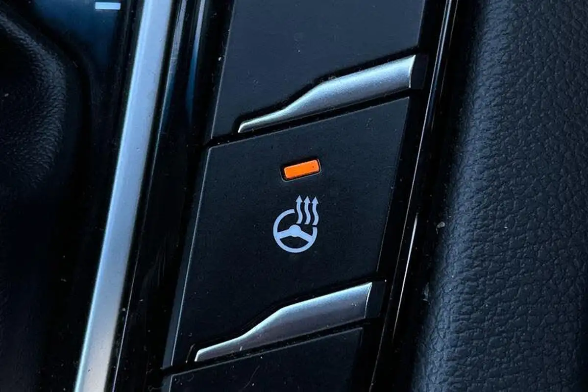 2018-hyundai-ioniq-16-gdi-premium-hybrid-big-33
