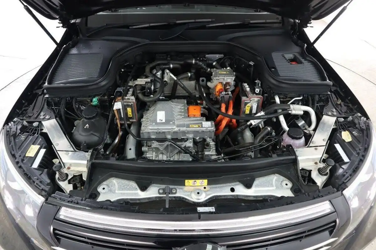 2021-mercedes-benz-eqc-e-eqc-400-amg-line-premium-big-28
