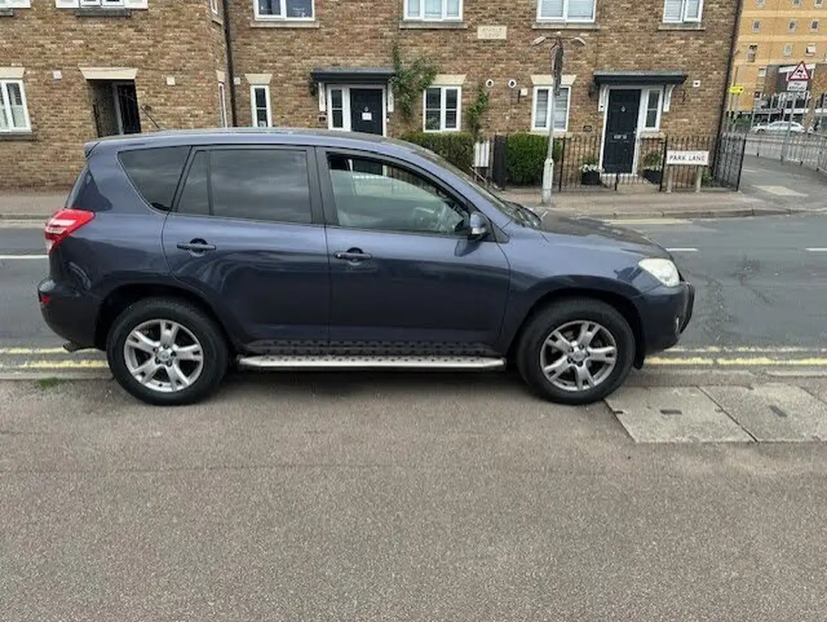 2010-toyota-rav4-22td-xt-r-22d-4d-150bhp-big-1