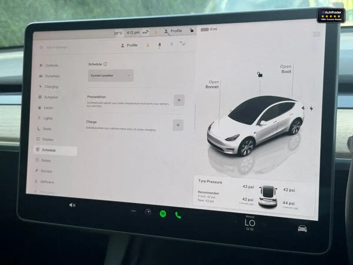 2022-tesla-model-y-e-long-range-big-18