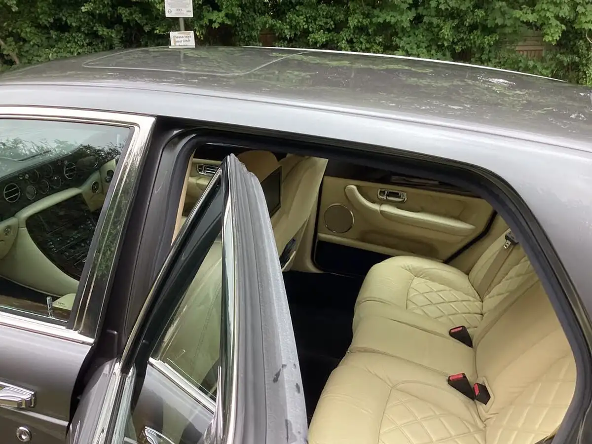 2003-bentley-arnage-68-t-big-10