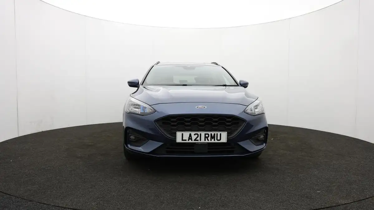 2021-ford-focus-15-st-line-estate-big-54