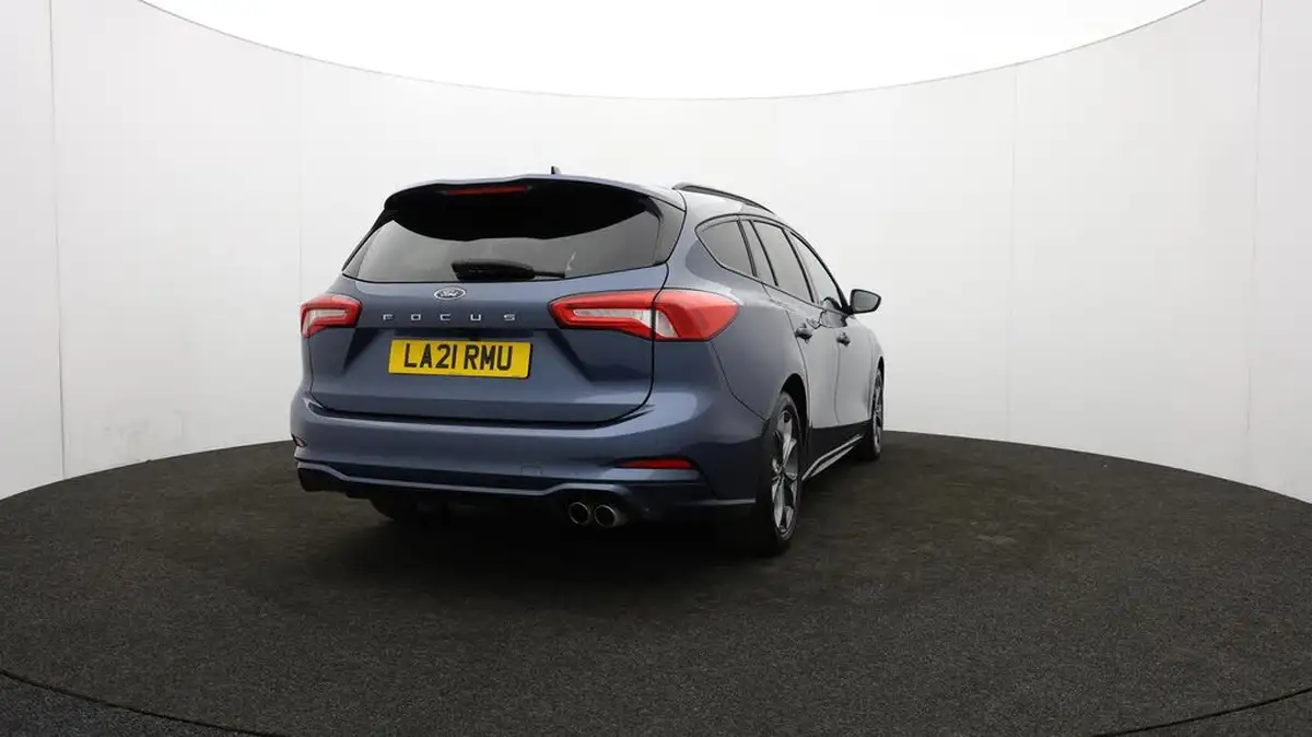 2021-ford-focus-15-st-line-estate-big-78