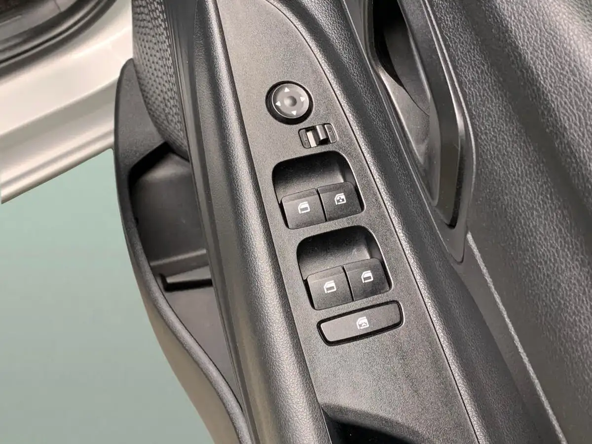2021-hyundai-i20-10-t-gdi-se-connect-eclutch-imt-big-15